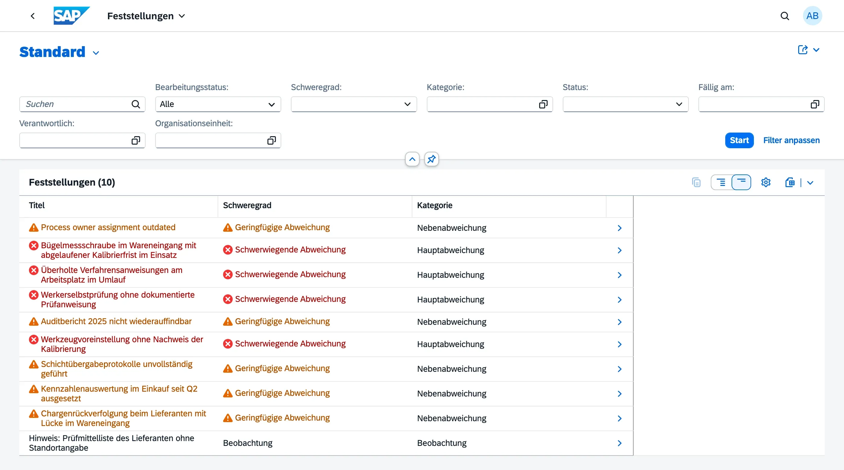 Feststellungen-App List Report mit Filterleiste und farblich kodierten Kritikalitätsindikatoren